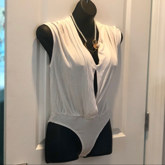 Mustard Seed Tops - White summer body suit size small